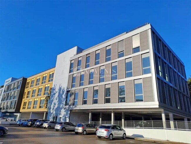 Plus de détails pour Bureau à louer