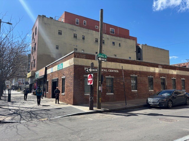 1218 N Broad St, Philadelphia, PA à louer Photo principale– Image 1 sur 2