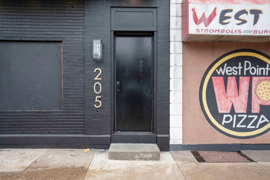205 N 63rd St, Philadelphia, PA à vendre - Photo de l’immeuble – Image 2 sur 28