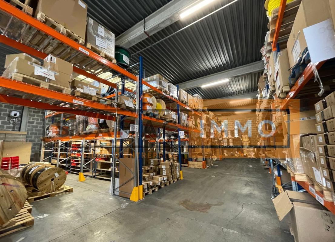 Industriel/Logistique dans Noisy-le-Grand à louer Photo de l’immeuble– Image 1 sur 11