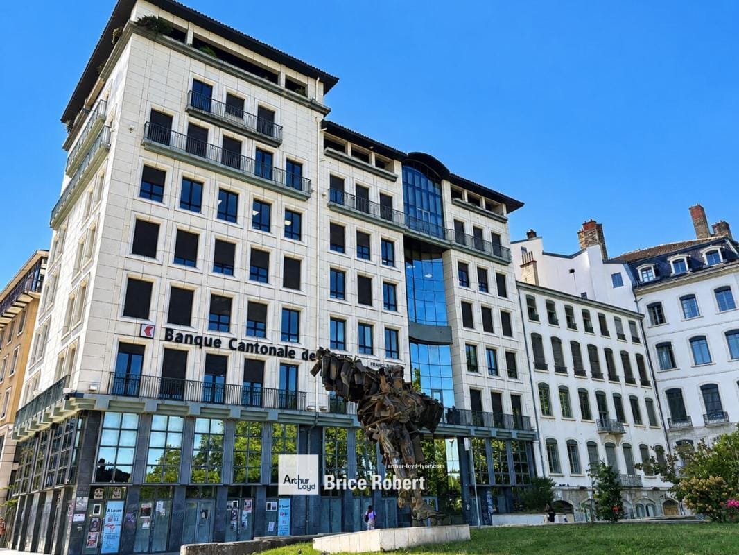 20 Place Louis Pradel, Lyon à louer Photo de l’immeuble– Image 1 sur 10
