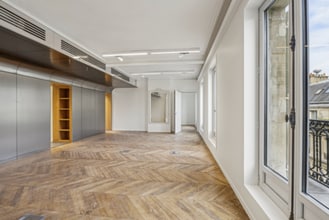 254 Boulevard Saint-Germain, Paris à louer Photo intérieure– Image 2 sur 4