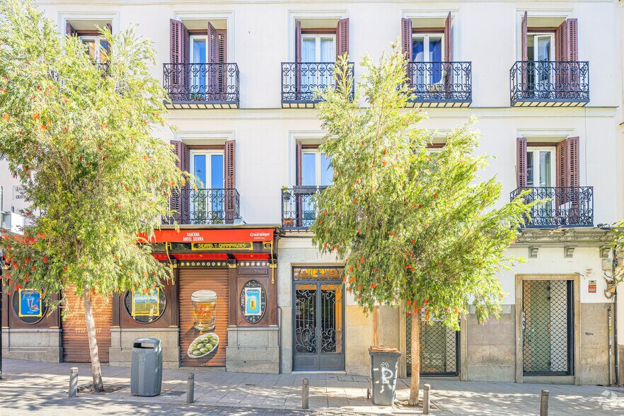 Local commercial dans Madrid, Madrid à louer - Photo de l’immeuble – Image 2 sur 2