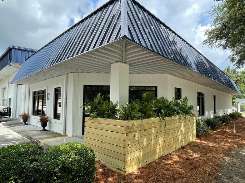 8115 Waters Ave, Savannah, GA à vendre - Photo de l’immeuble – Image 2 sur 30