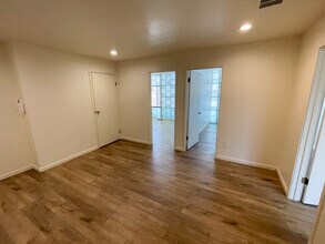 712 D St, San Rafael, CA à louer Photo intérieure– Image 1 sur 14