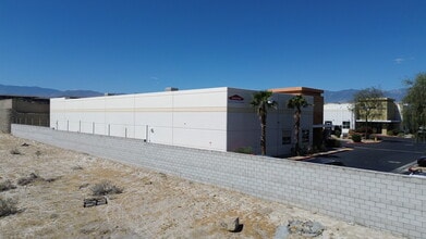 73605 Dinah Shore Dr, Palm Desert, CA à louer Aérien– Image 2 sur 11