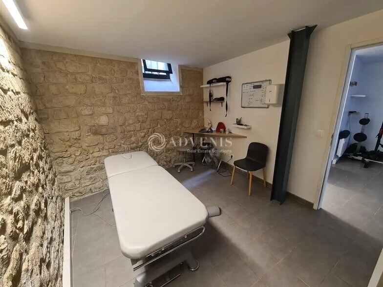 Local commercial dans Paris à louer - Photo de l’immeuble – Image 3 sur 12