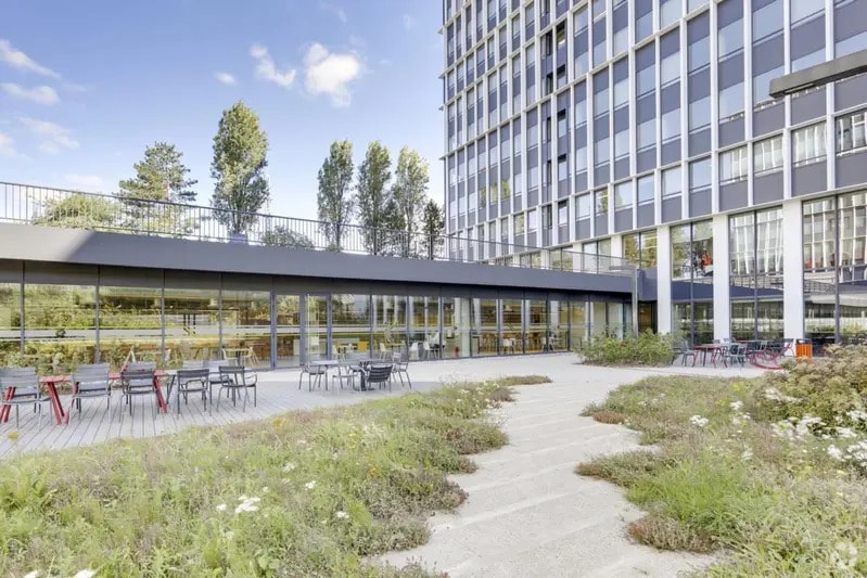 11 Avenue Dubonnet, Courbevoie à louer - Photo de l’immeuble – Image 2 sur 21