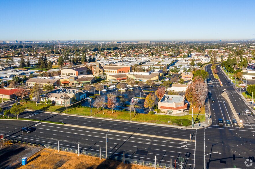 14725 Jeffrey Rd, Irvine, CA à louer - Aérien – Image 2 sur 5