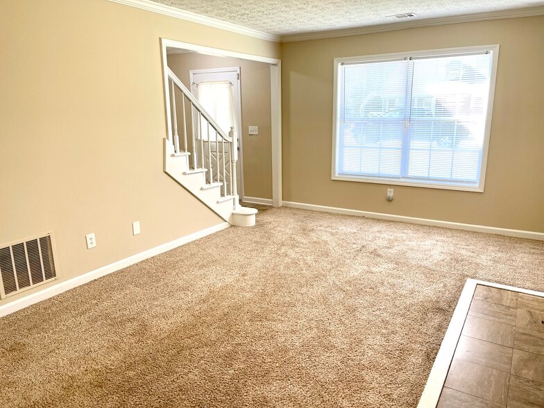 2124 Hickory Bnd SE, Conyers, GA à vendre - Photo de l’immeuble – Image 3 sur 16