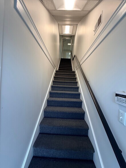 105 Brower Ave, Phoenixville, PA à louer - Photo de l’immeuble – Image 3 sur 5