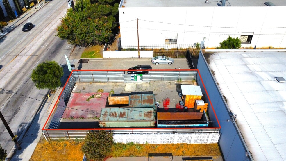 5362 E Slauson Ave, Commerce, CA à vendre - Photo de l’immeuble – Image 3 sur 5