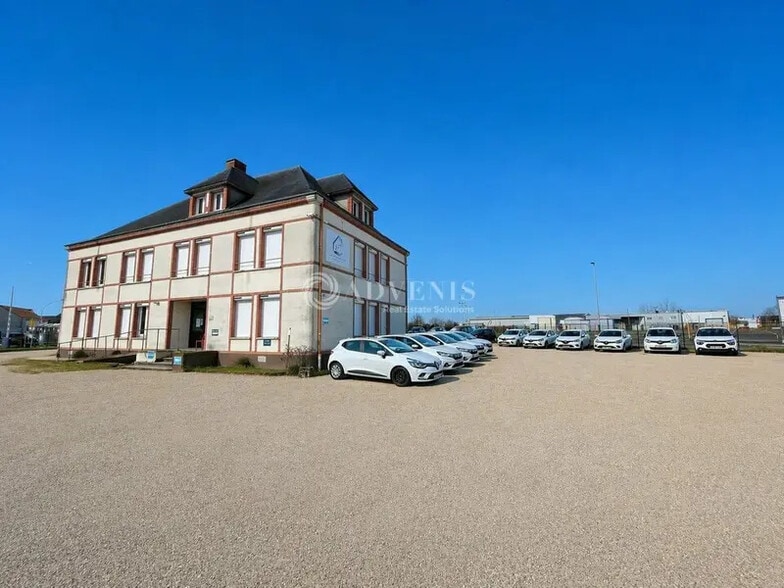 Bureau dans Fleury-les-Aubrais à vendre - Photo de l’immeuble – Image 2 sur 12