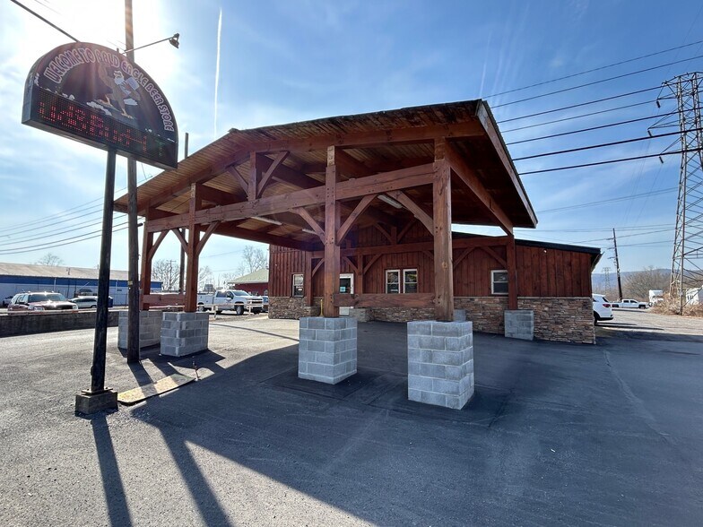 125 Hogan Blvd, Mill Hall, PA à vendre - Photo de l’immeuble – Image 1 sur 3