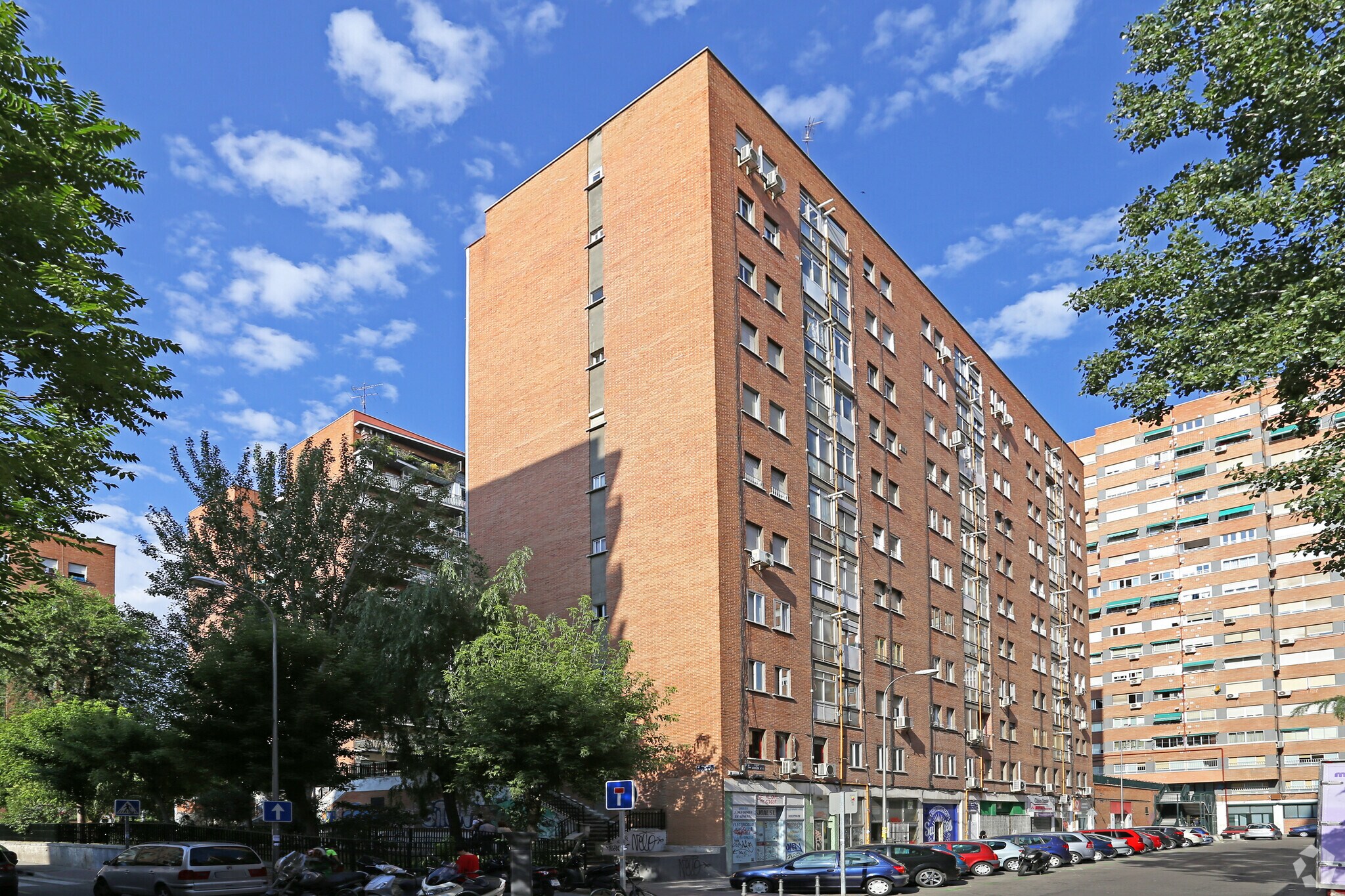 Immeuble residentiel dans Madrid, Madrid à vendre Photo de l’immeuble– Image 1 sur 2