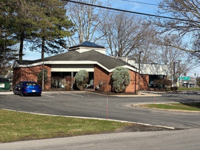 6780 E Genesee St, Fayetteville, NY à vendre - Photo de l’immeuble – Image 2 sur 3
