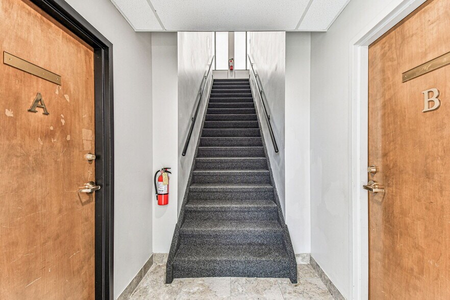 3804 Gunn Hwy, Tampa, FL à vendre - Photo de l’immeuble – Image 2 sur 27