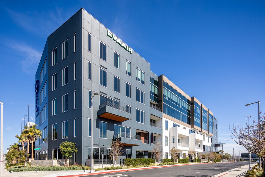 2125-2155 Campus Dr, El Segundo, CA à vendre - Photo de l’immeuble – Image 2 sur 3