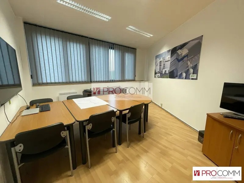 Bureau dans Chartres à vendre Photo intérieure– Image 1 sur 8