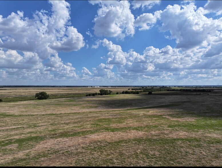 County Street 2810, Chickasha, OK à vendre - Photo de l’immeuble – Image 3 sur 4