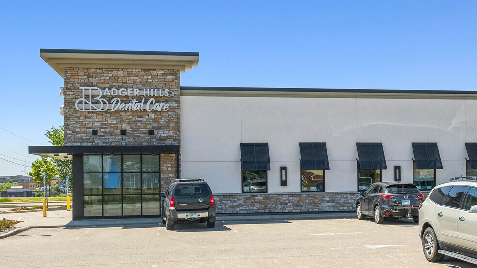 4273 W Circle Dr NW, Rochester, MN à vendre - Photo de l’immeuble – Image 2 sur 3