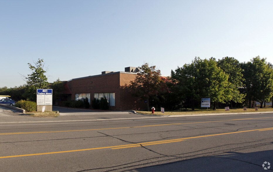 401 Traders Blvd E, Mississauga, ON à louer - Photo principale – Image 1 sur 2