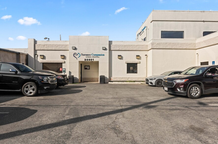 22221 S Vermont Ave, Torrance, CA à vendre - Photo de l’immeuble – Image 3 sur 9
