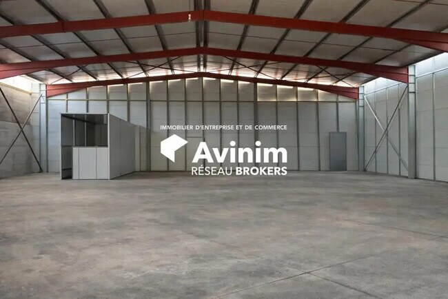 Plus de détails pour Industriel/Logistique à louer