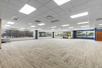 11010 Burdette St, Omaha, NE à louer Photo intérieure– Image 2 sur 8