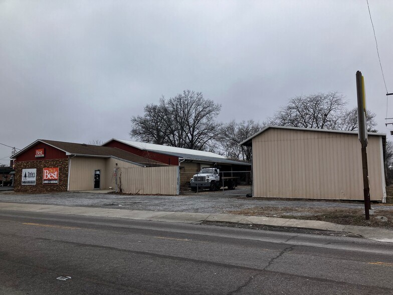 221 N Main St, Benton, IL à vendre - Photo principale – Image 1 sur 24