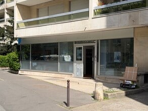 Local commercial dans Rue Cambronne, Paris à louer Photo intérieure– Image 1 sur 24