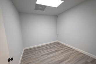 1209 Tech Blvd, Tampa, FL à louer Photo intérieure– Image 2 sur 14