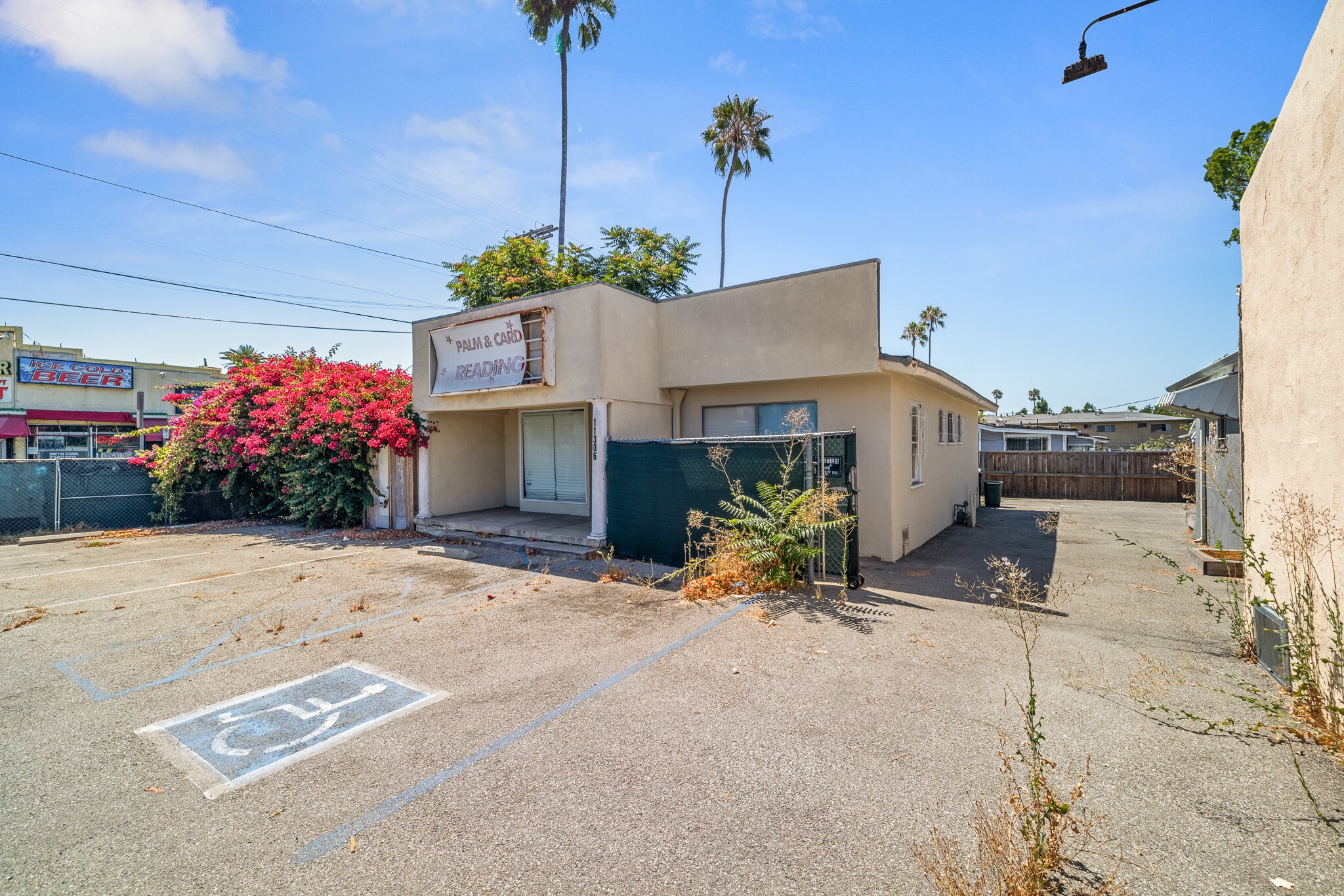 11304 Burbank Blvd, North Hollywood, CA à louer Photo principale– Image 1 sur 7