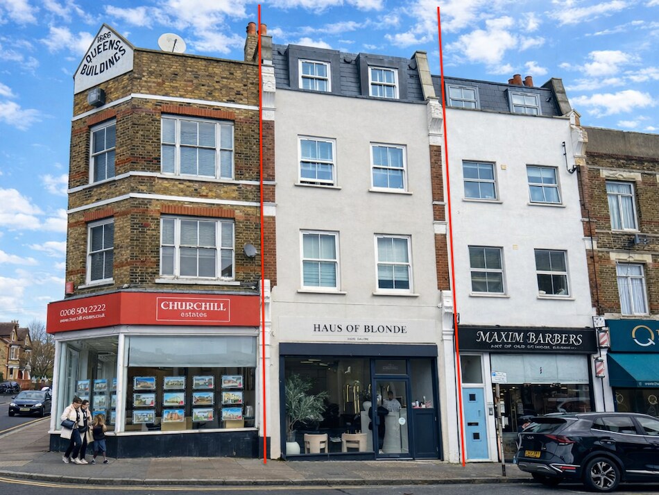 15 Queens Rd, Buckhurst Hill à vendre Photo principale– Image 1 sur 24