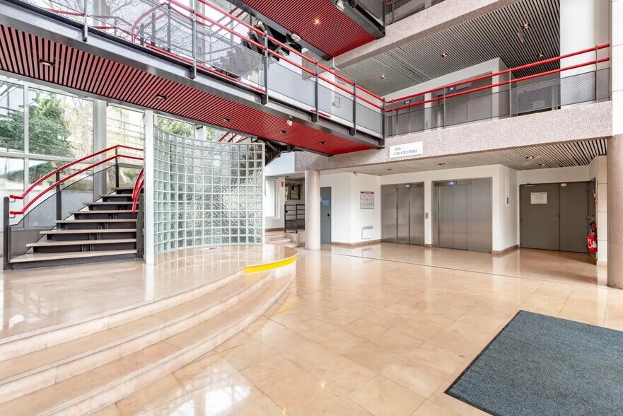 Bureau dans Versailles à louer - Hall d’entrée – Image 2 sur 6