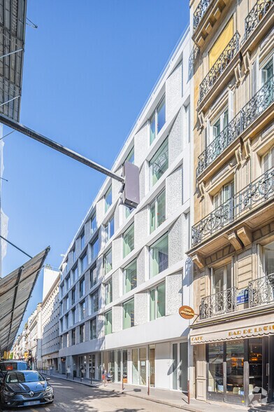 31 Rue Du Colisée, Paris à louer - Photo de l’immeuble – Image 2 sur 11