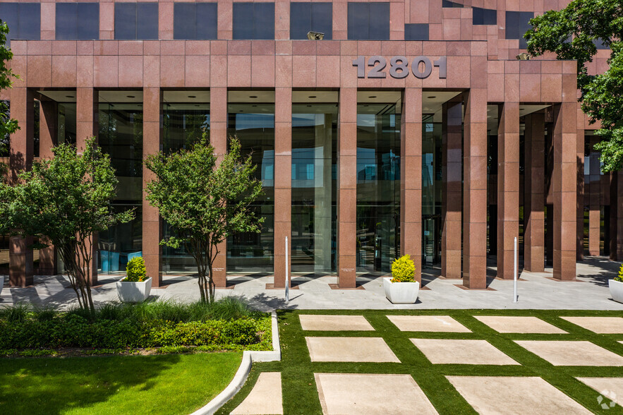 12801 N Central Expy, Dallas, TX à louer - Photo de l’immeuble – Image 3 sur 18