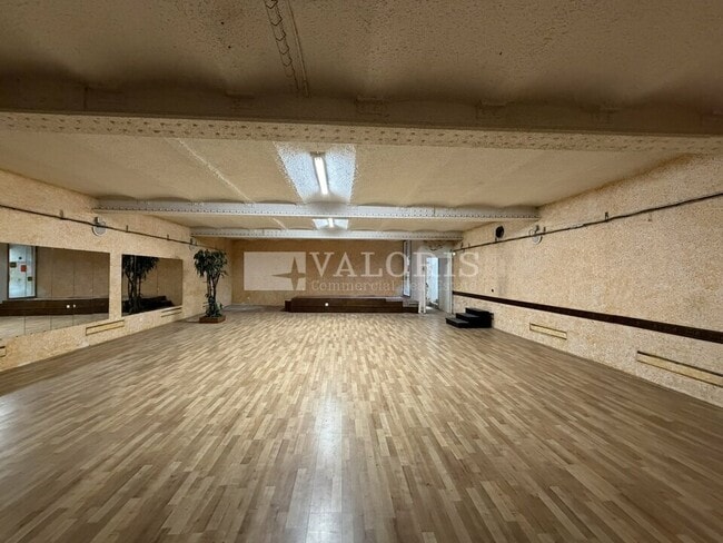 Plus de détails pour 32 Quai Arloing, Lyon - Local commercial à louer