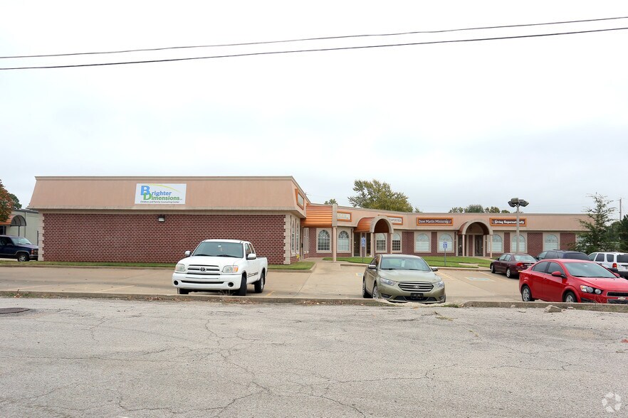 500-514 W Atlanta St, Broken Arrow, OK à vendre - Photo de l’immeuble – Image 3 sur 11
