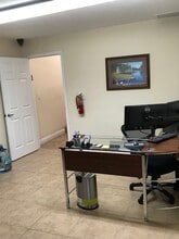 1200-1340 Stirling Rd, Dania Beach, FL à louer Photo intérieure– Image 2 sur 7