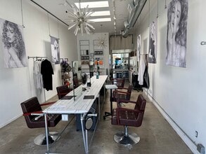 8304-8308 W 3rd St, Los Angeles, CA à louer Photo de l’immeuble– Image 1 sur 6