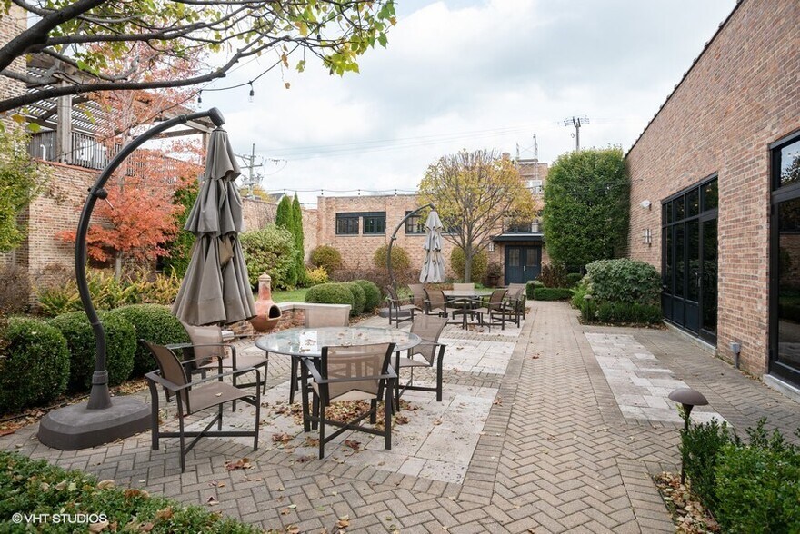 4515 N Ravenswood Ave, Chicago, IL à louer - Photo de l’immeuble – Image 2 sur 10