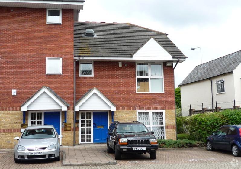 Tuscam Way, Camberley à vendre - Photo principale – Image 1 sur 1