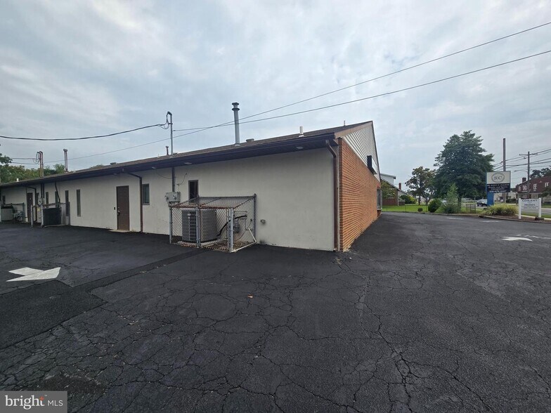 133 N Broadway, Pennsville, NJ à vendre - Photo de l’immeuble – Image 3 sur 10