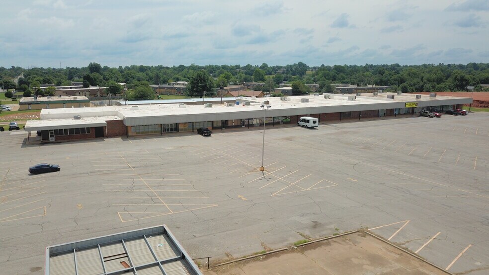 3102 SE 44th St, Oklahoma City, OK à louer - Photo de l’immeuble – Image 2 sur 5