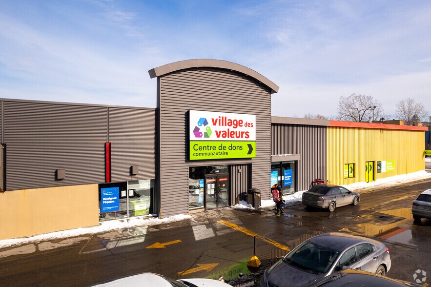 4890-4910 Rue Jean-Talon O, Montréal, QC à louer - Photo de l’immeuble – Image 3 sur 10