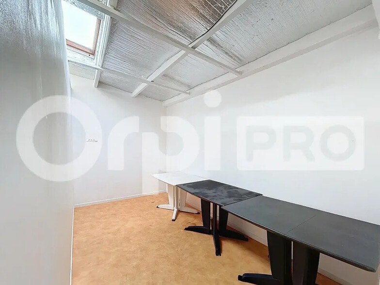 Bureau dans Bresles à louer - Photo de l’immeuble – Image 3 sur 4