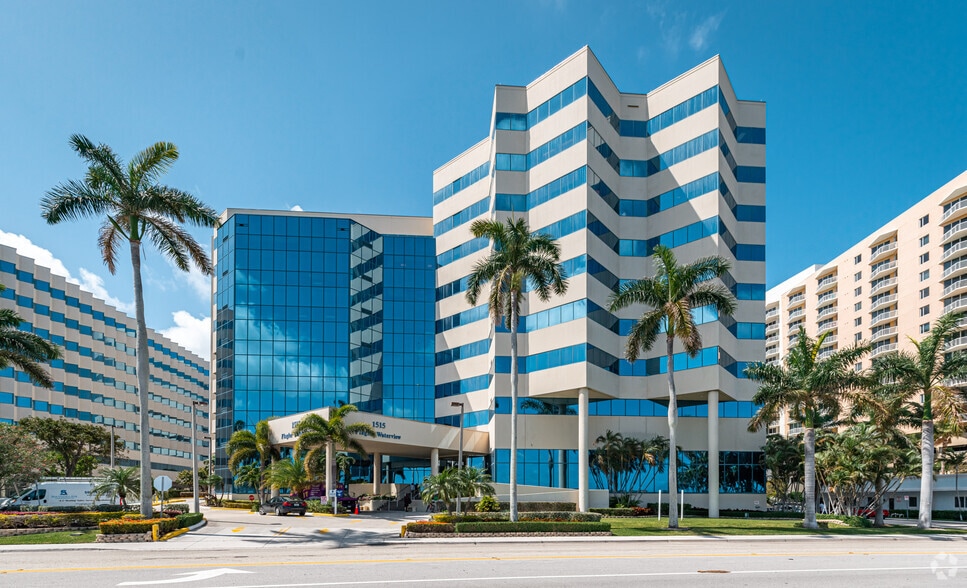 1515 N Flagler Dr, West Palm Beach, FL à louer - Photo de l’immeuble – Image 3 sur 12