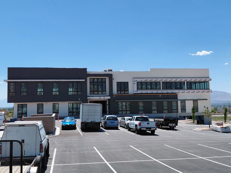 573 W Sunrise Way, Lehi, UT à vendre - Photo de l’immeuble – Image 3 sur 3