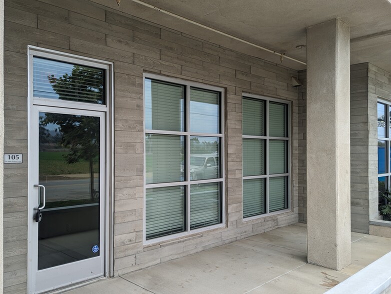 11114 Darling Rd, Ventura, CA à louer - Photo de l’immeuble – Image 3 sur 63